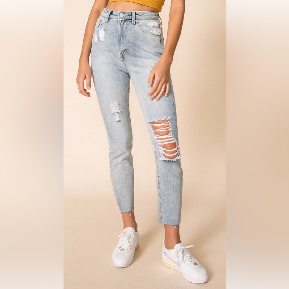 superdown Nina Distressed Jean in Light Blue Wash